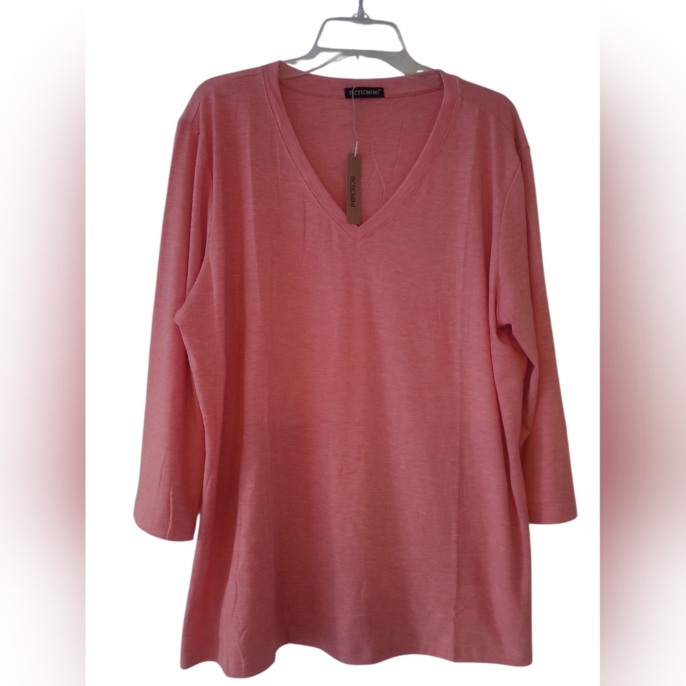 Crown Coral V-Neck 3/4 Sleeve Top NWT